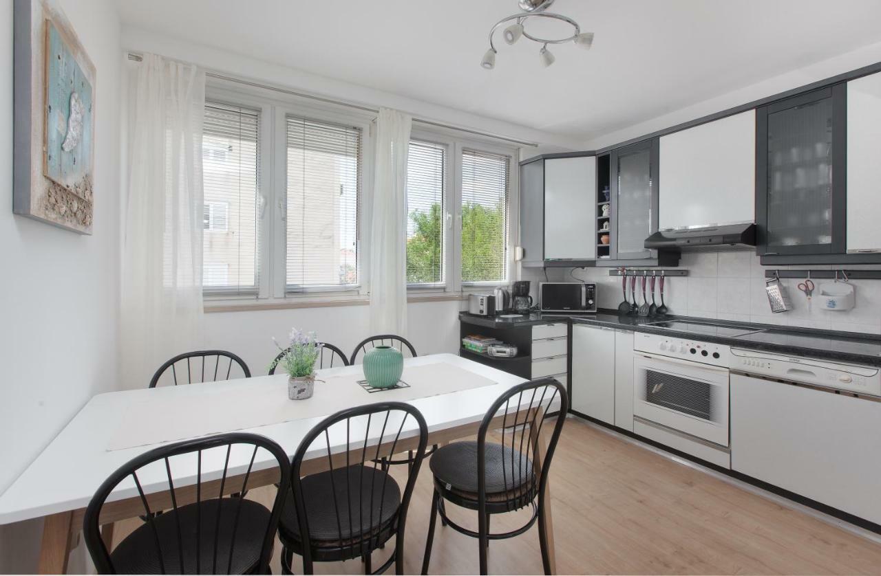 Apartment Gabriella Makarska Eksteriør billede